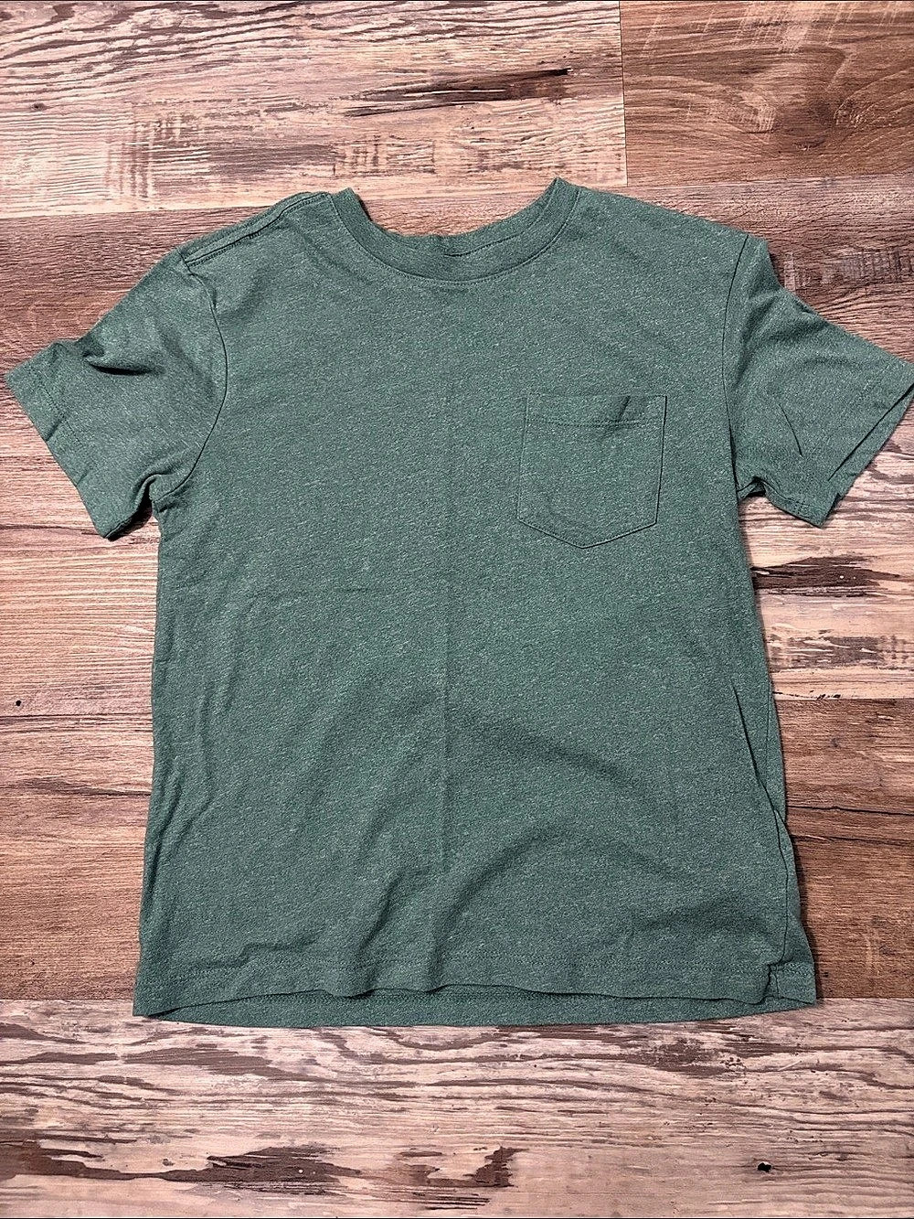 👕 Old Navy Softest Tee Pocket T-Shirt Green boys Large (10-12) Tee